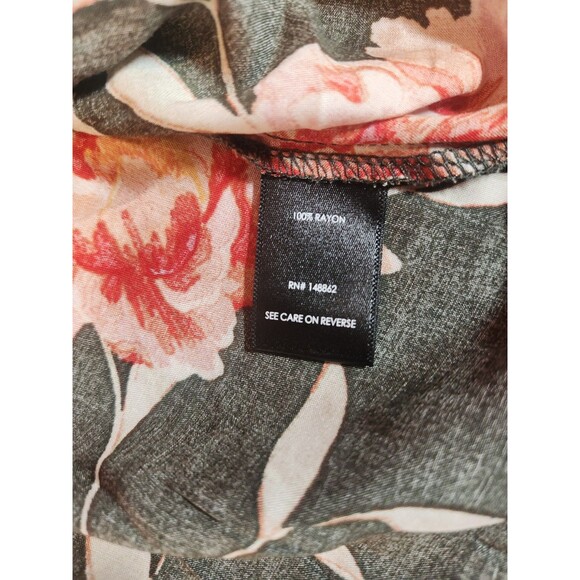 Torrid Harper Womens Green Floral Roll Tab Sleeve Split V-Neck Blouse Top Size 3 - Picture 4 of 6